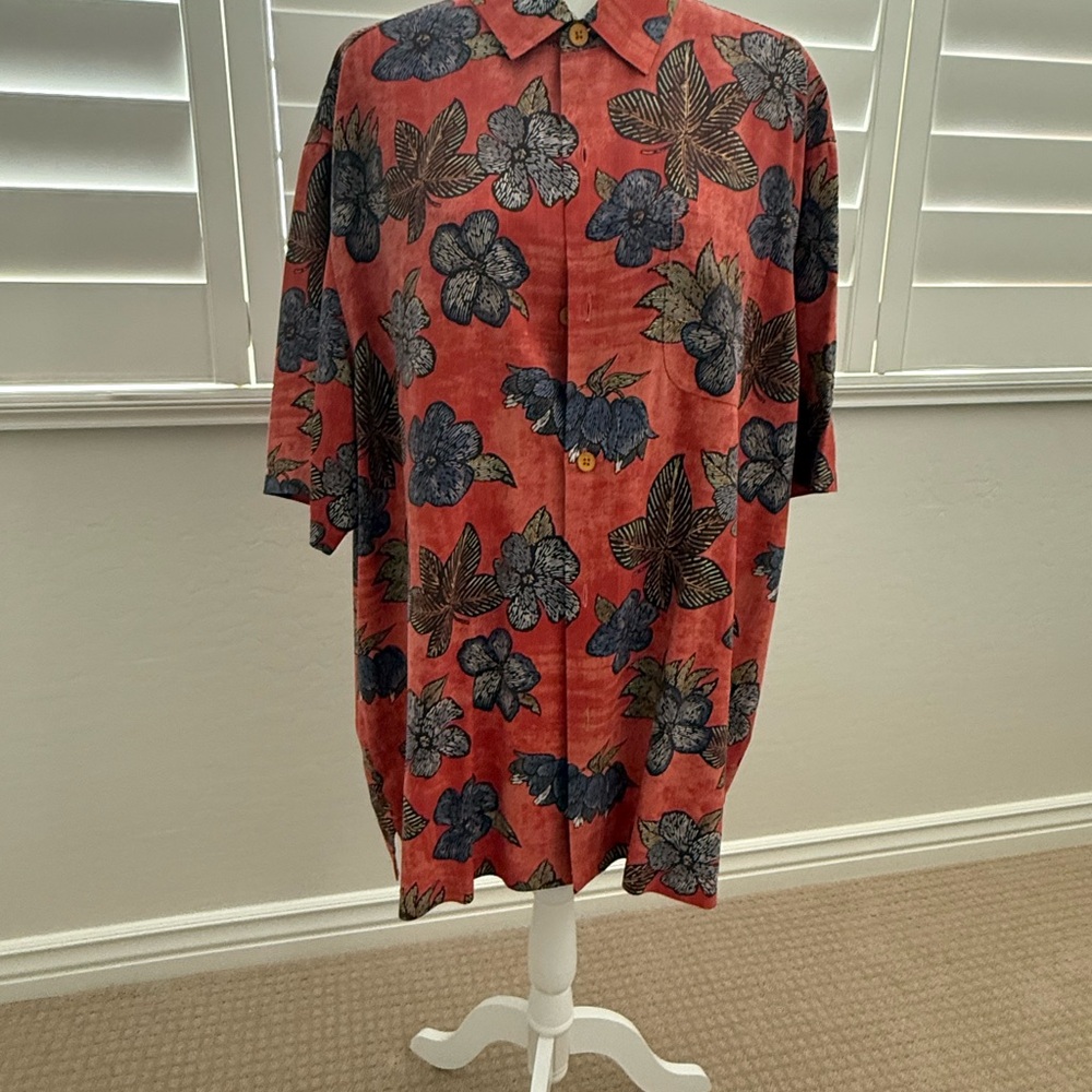 Tommy Bahama Red and Blue Floral Silk Shirt Size XL